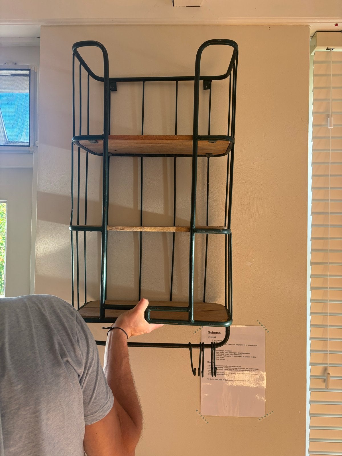 Echt vintage gietijzeren bakkers wandrek met haken, Huis en Inrichting, Woonaccessoires | Wandplanken en Boekenplanken, Gebruikt