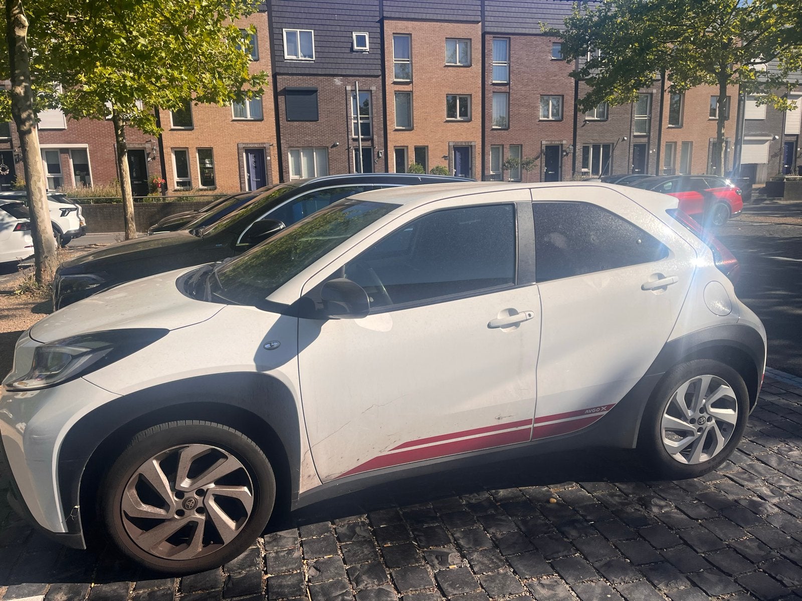 Onderdelen Aygo X 1.0 Vvt-i MT 72pk 2022 Wit, Voorwielaandrijving, 31 €/maand, 4 stoelen, Wit