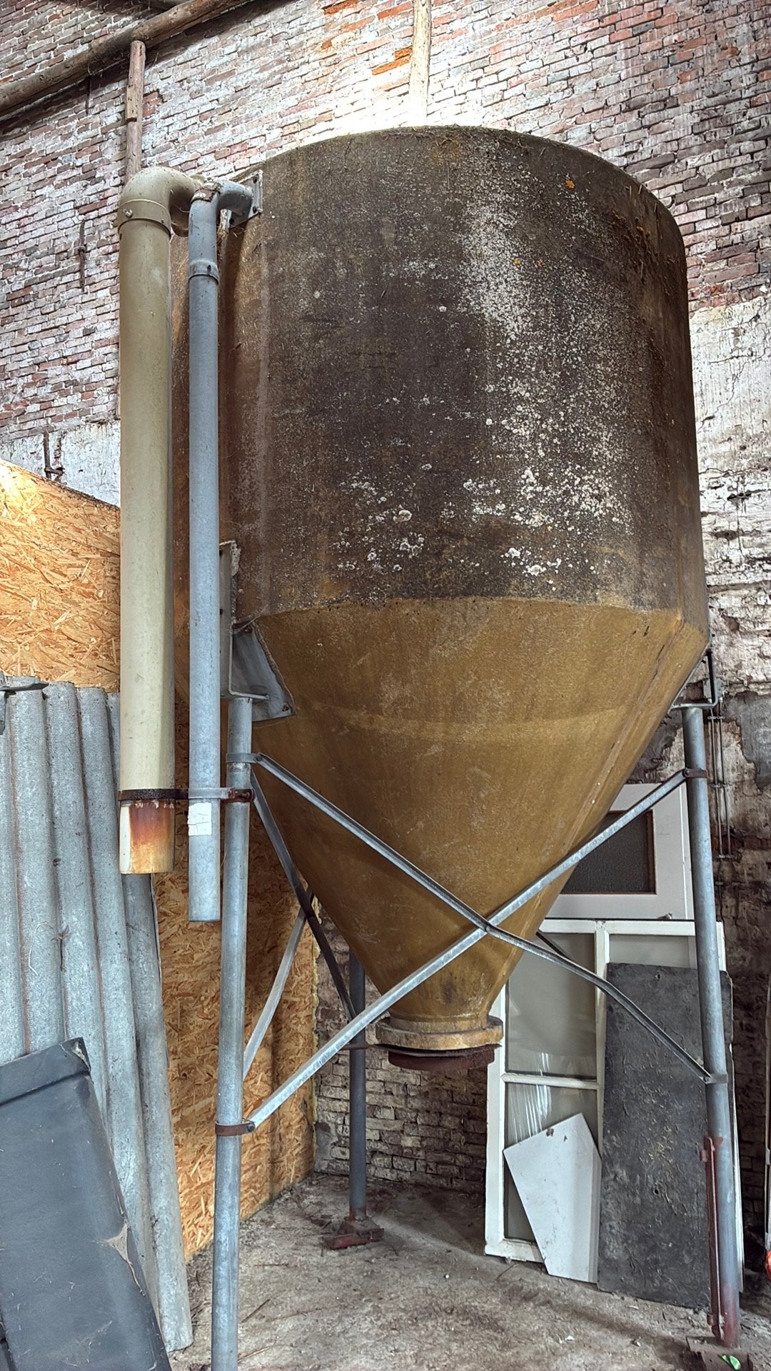 Goede silo. 6 ton, Ophalen, Vee