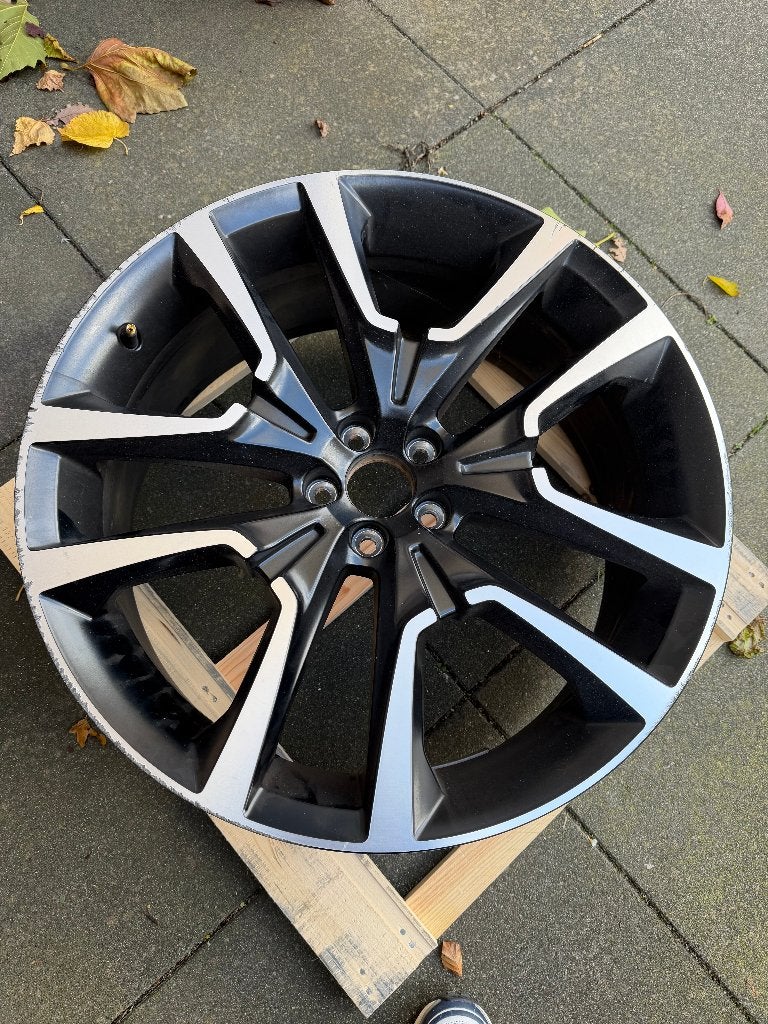 Velgen 22inch Volvo (2 stuks) 5-Double Spoke, Diamand cut), Ophalen, Gebruikt, Velg(en), 265 mm