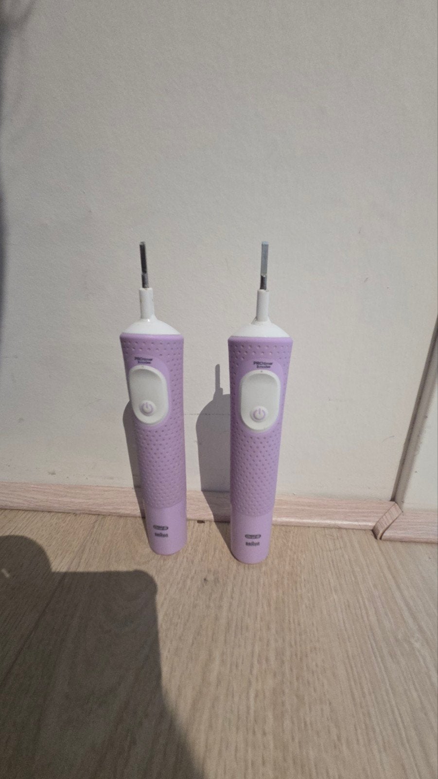 2 Oral-B elektrische tandenborstels met opladers, z.g.a.n., Ophalen