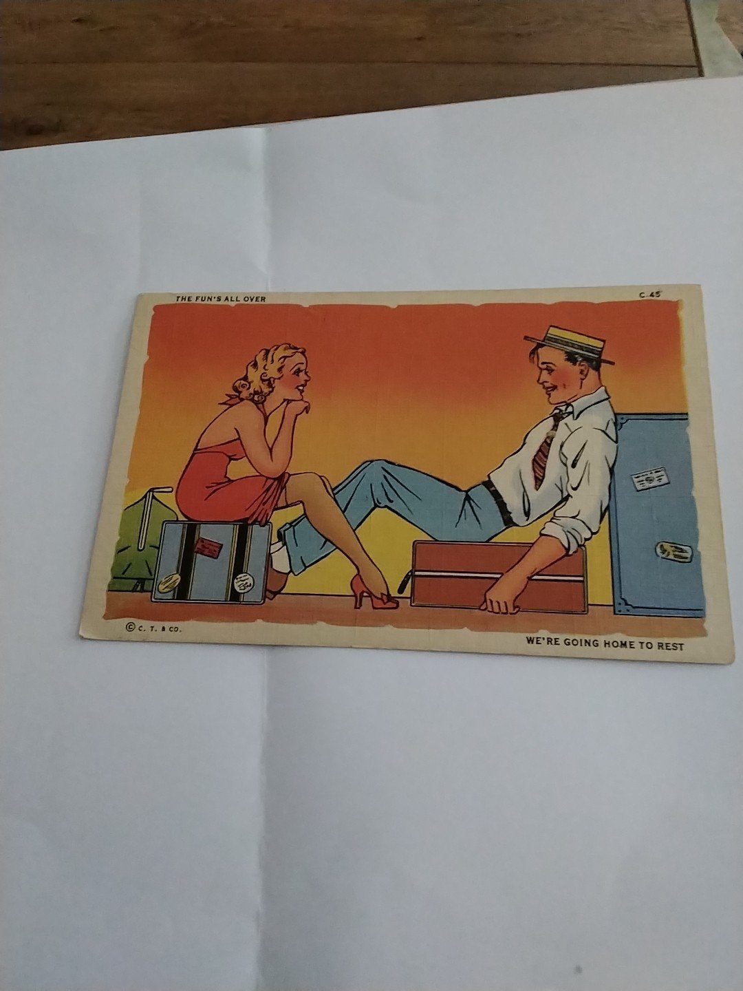 Vintage Ansichtkaart: The Fun's All Over - We're Going Home, Ophalen of Verzenden, 1920 tot 1940, Ongelopen, Overige thema's