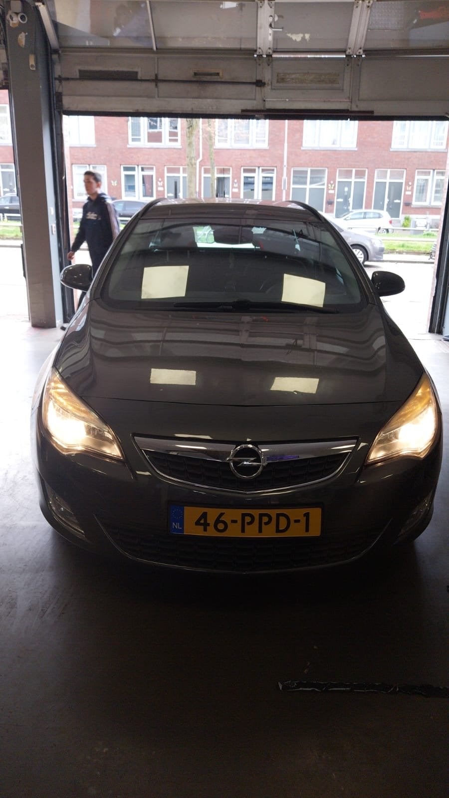 Opel Astra 1.4 Turbo 88KW Sports Tourer 2011 Grijs, Auto's, Voorwielaandrijving, 4 cilinders, 1337 kg, Origineel Nederlands