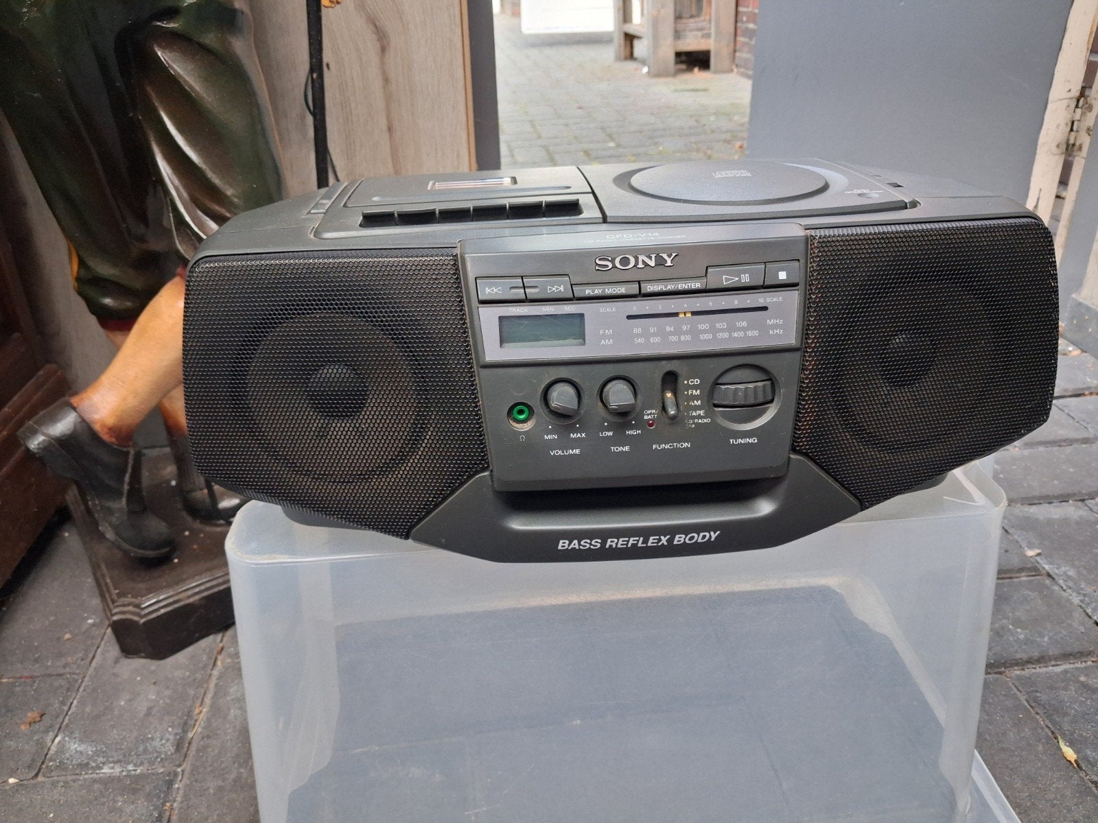 Sony CFD-V14 draagbare radio met CD- en cassettedeck, Ophalen, Gebruikt, Draagbaar, Tuner of Radio