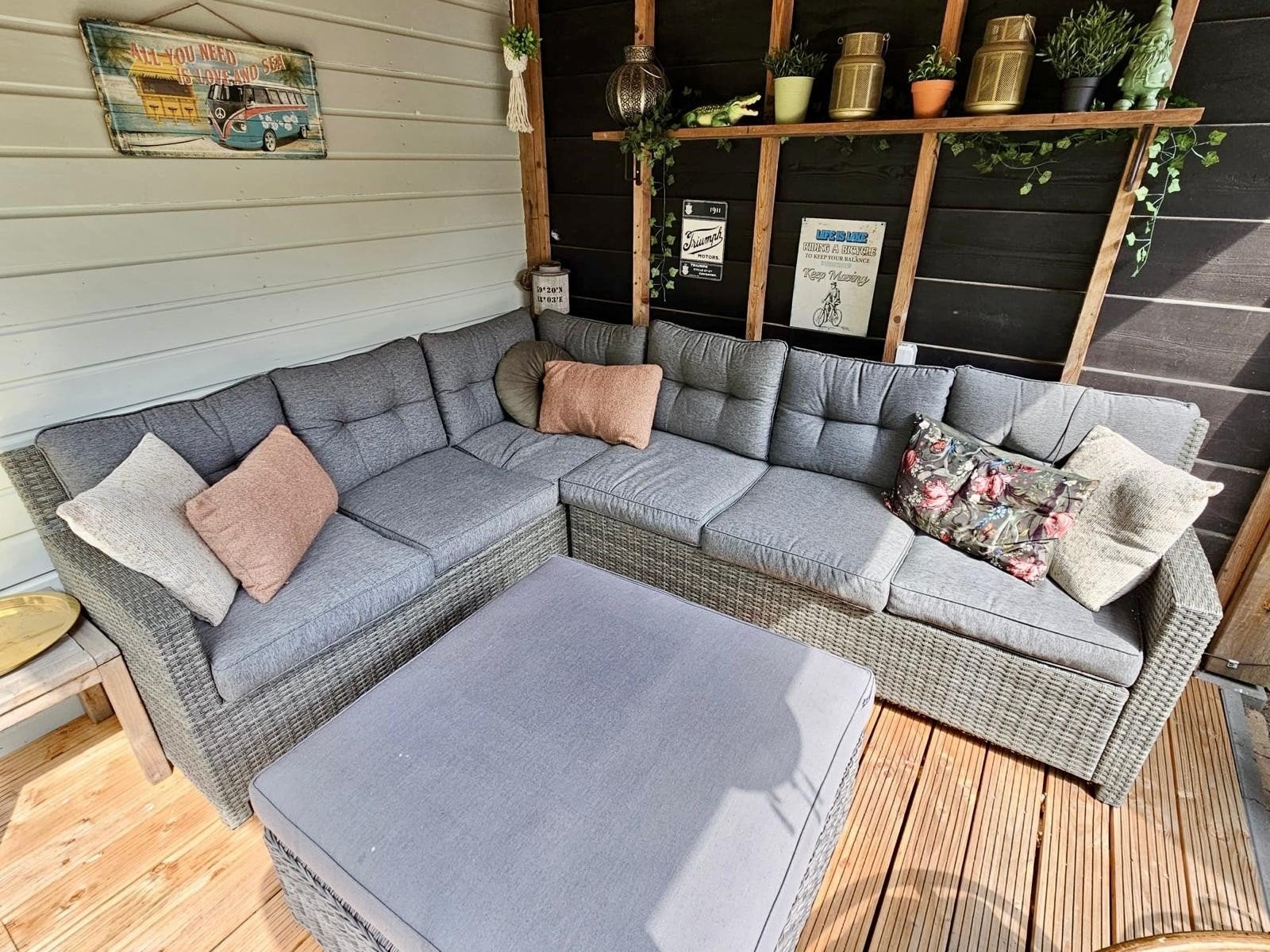 Tuinset: Loungebank met hocker, Tuin en Terras, Ophalen, Zo goed als nieuw, Wicker, Hocker