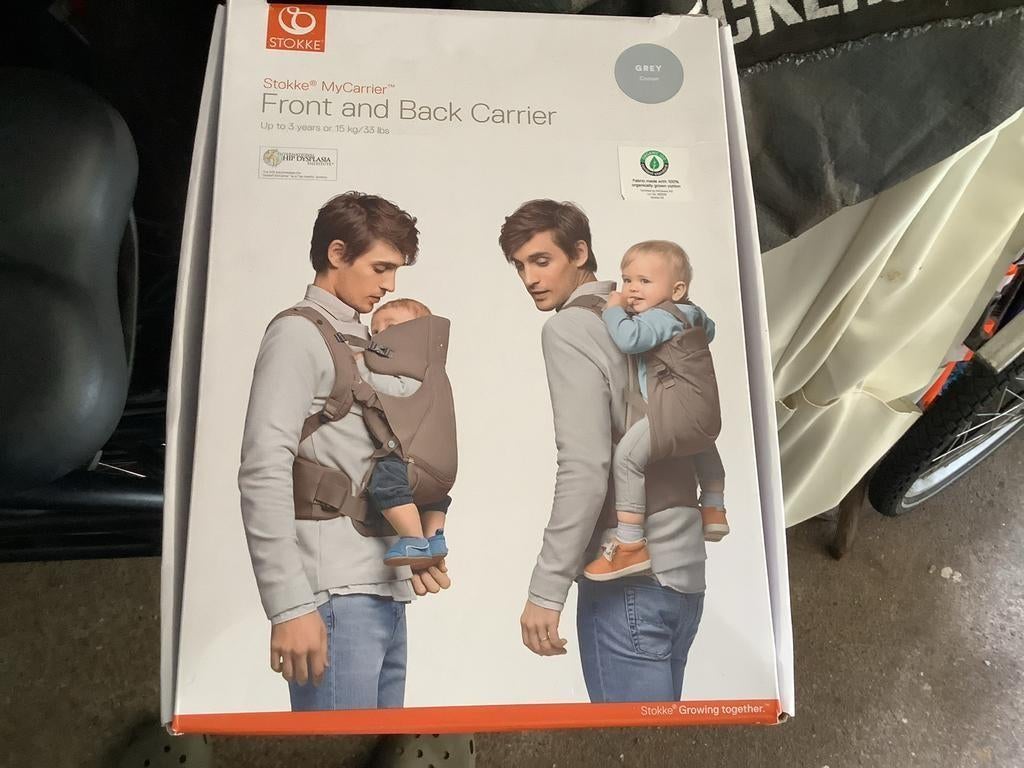 Stokke MyCarrier Draagzak (grijs) – Buik- en Rugdrager, Overige merken, Buik of Rug, Ophalen of Verzenden, Zo goed als nieuw