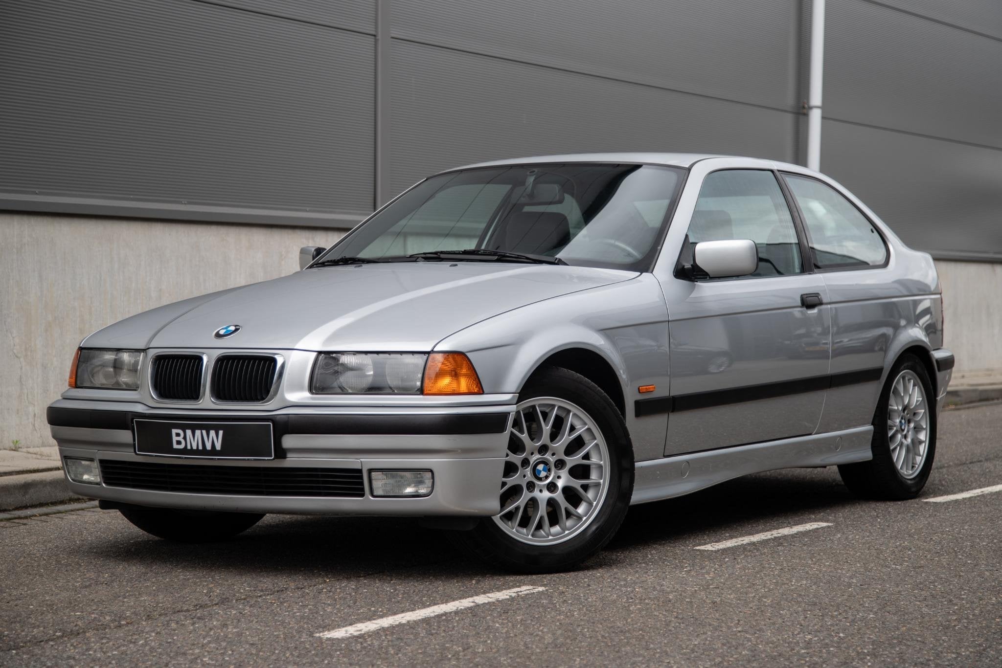 BMW 3-serie Compact 323ti Executive | 157.000KM | Sportstoel, Auto's, Automaat, Achterwielaandrijving, Gebruikt, Zwart