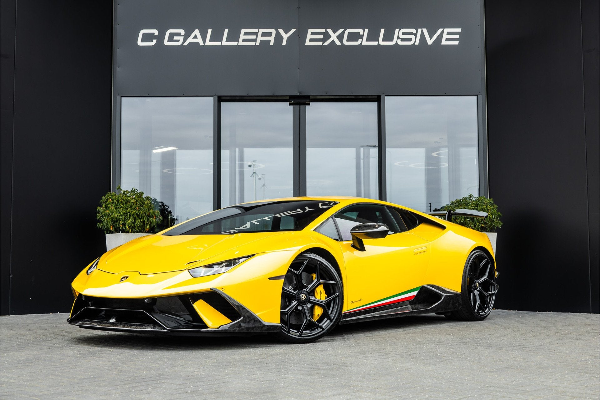 Lamborghini Huracan 5.2 V10 Performante - Novitec Pack | Sen, Automaat, Dealer onderhouden, Gebruikt, 5204 cc