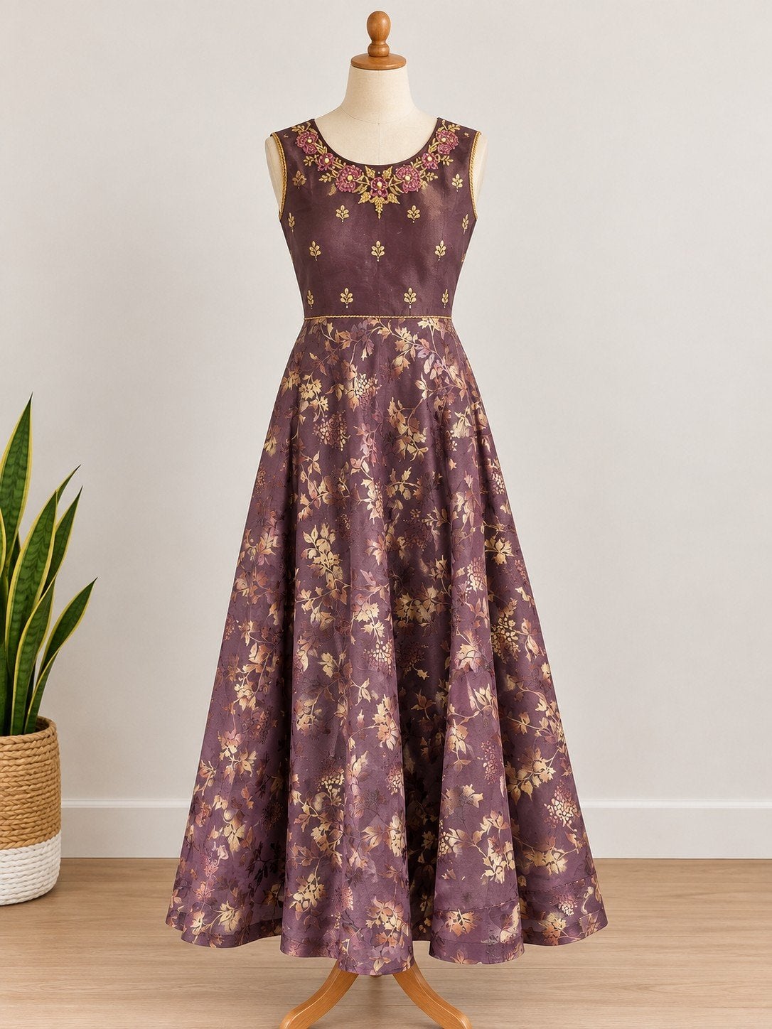 Partywear dress, Kleding | Dames, Ophalen of Verzenden, Nieuw, Goud, Overige typen