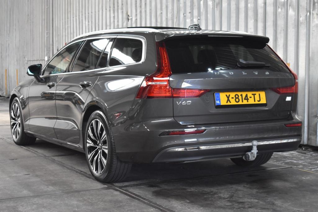 Volvo V60 T8 455PK AWD Plus Bright | Trekhaak | Leder | Schu, Automaat, Gebruikt, 4 cilinders, 24 maanden
