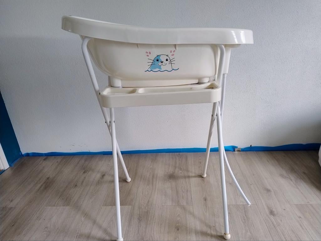 Babybadje en Tummy Tub met standaard - Bébé-jou, Ophalen, Zo goed als nieuw, Badje, Bébé-jou