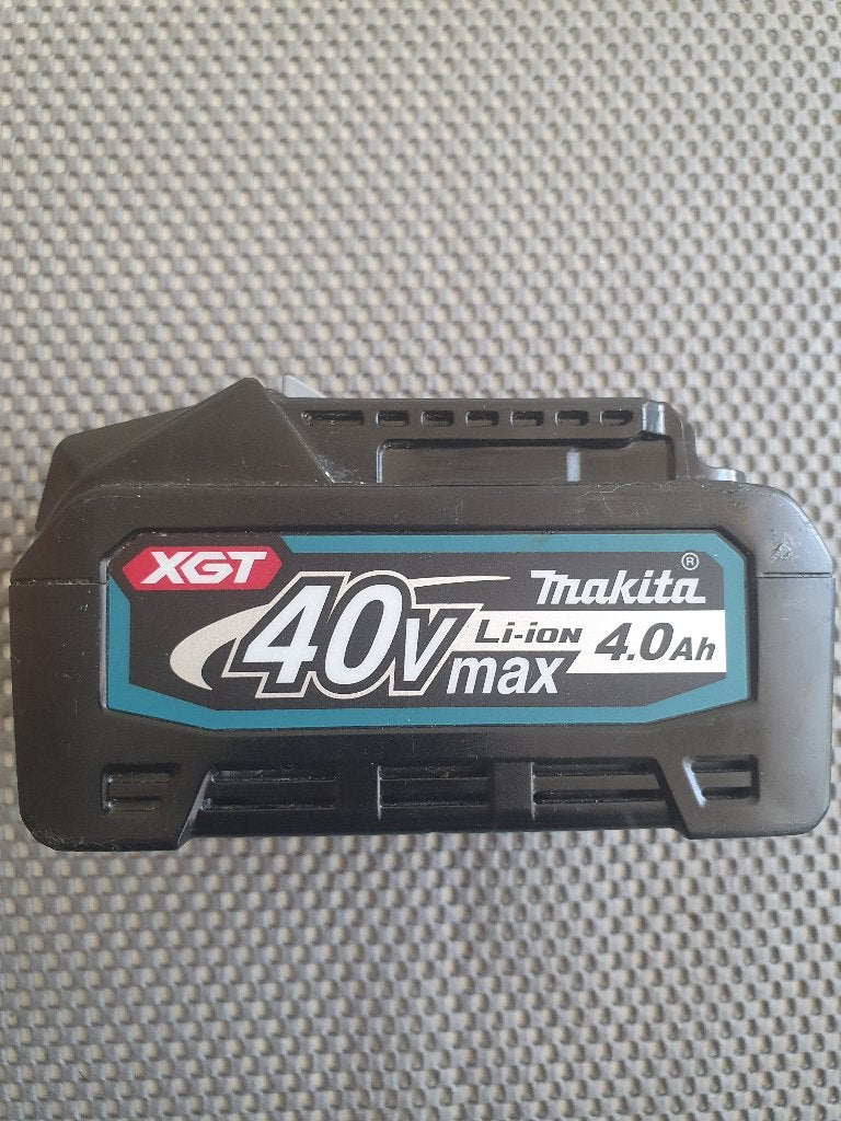 Makita accu xgt 40v 4ah, Variabele snelheid, Ophalen of Verzenden, Minder dan 400 watt, Zo goed als nieuw