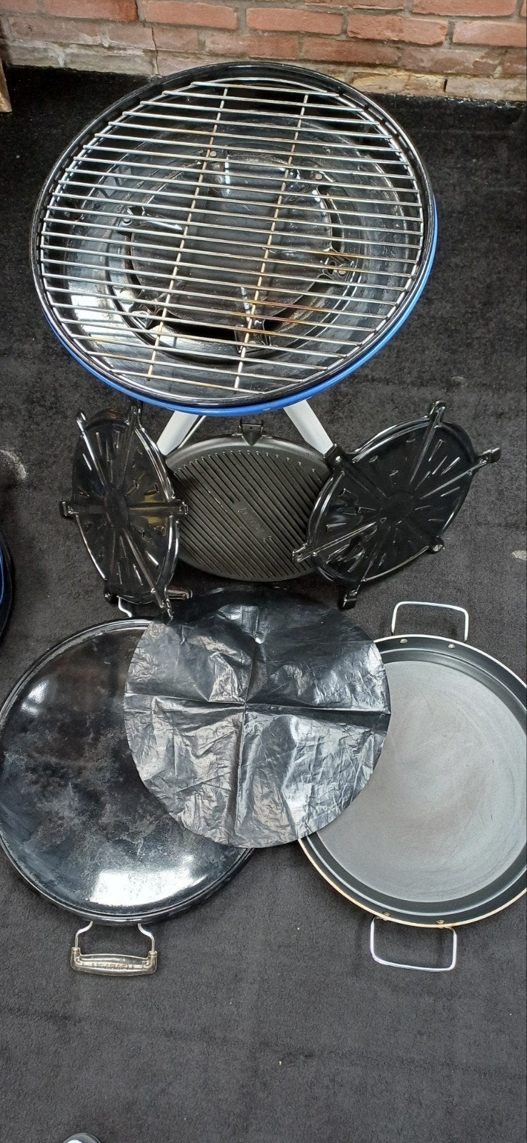 skotelbraai Cadac, Ophalen