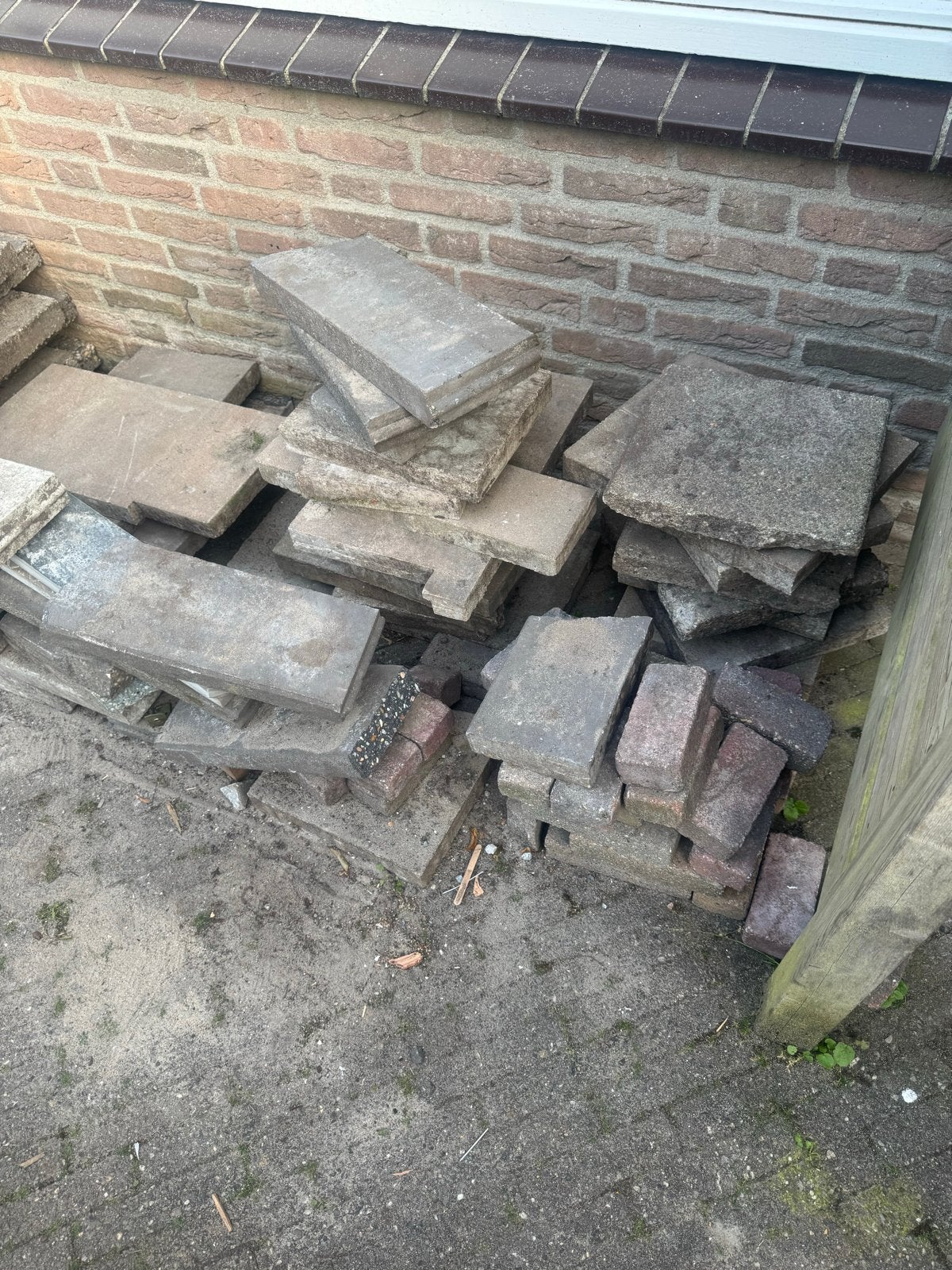 Restpartij tegels: Klinkers, Grindtegels en Opsluitbandjes, Tuin en Terras, Ophalen, Gebruikt, Klinkers, 5 tot 10 m²