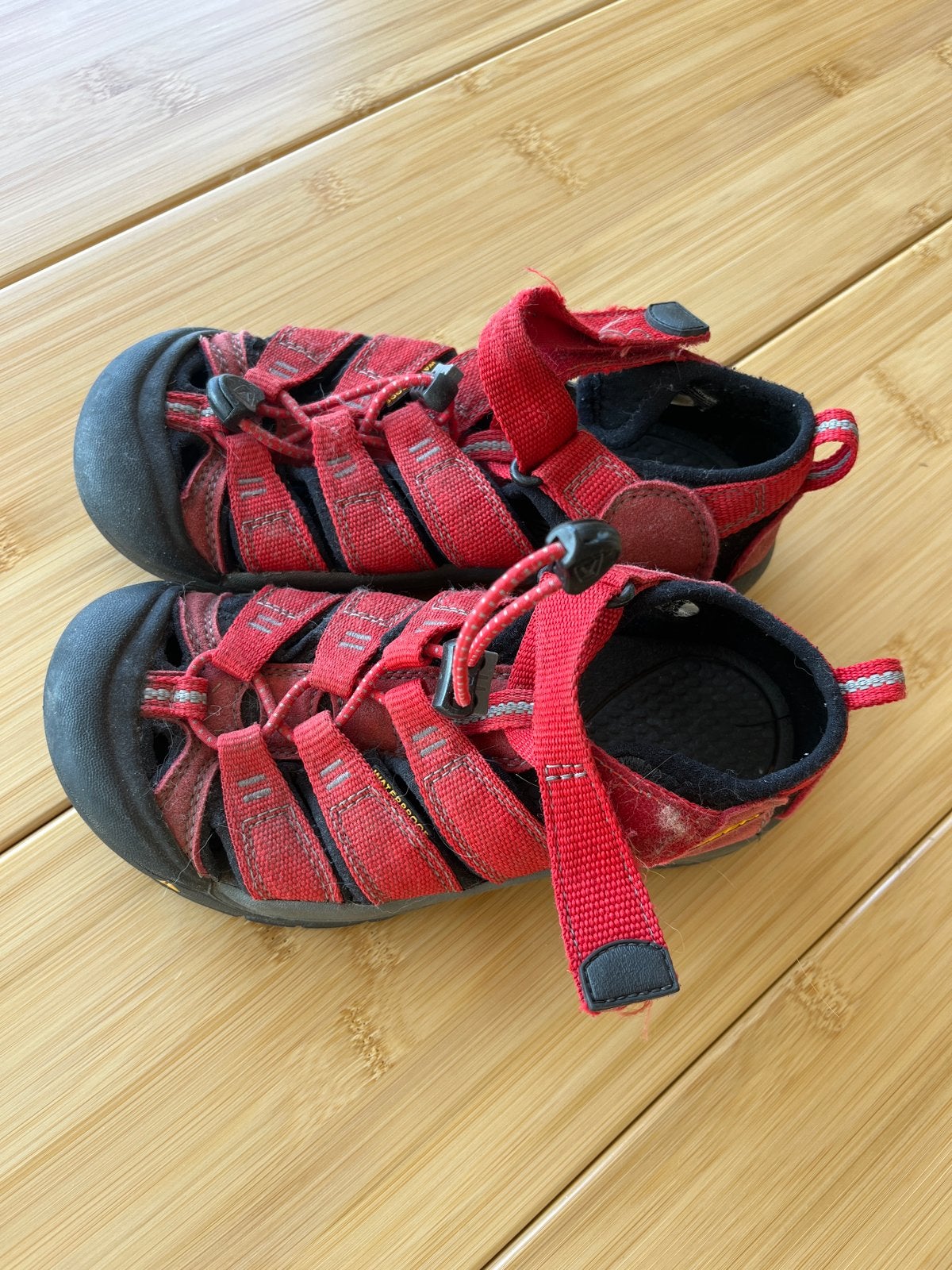 Keen water sandalen rood, maat 32, Ophalen, Gebruikt, Jongen of Meisje, Schoenen