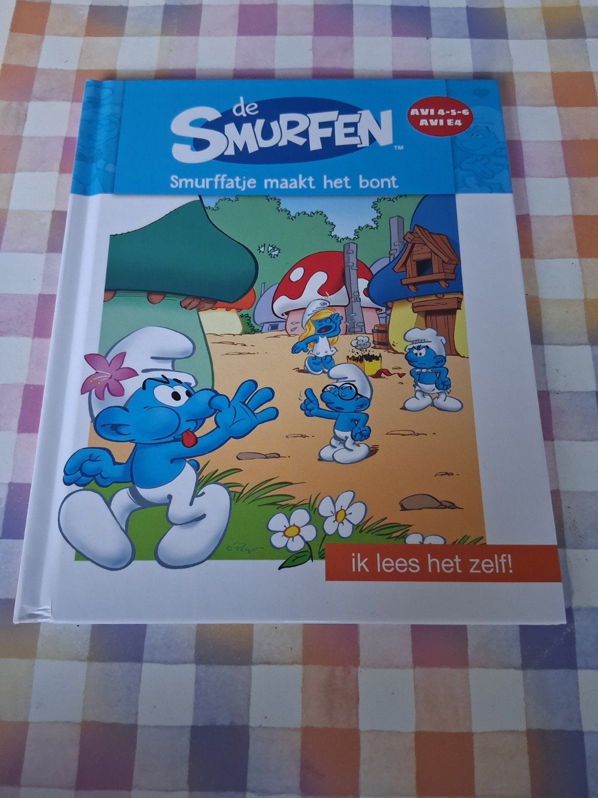 boek de smurfen - smurffatje maakt het bont - Avi E4, Ophalen of Verzenden, Gelezen, Fictie algemeen