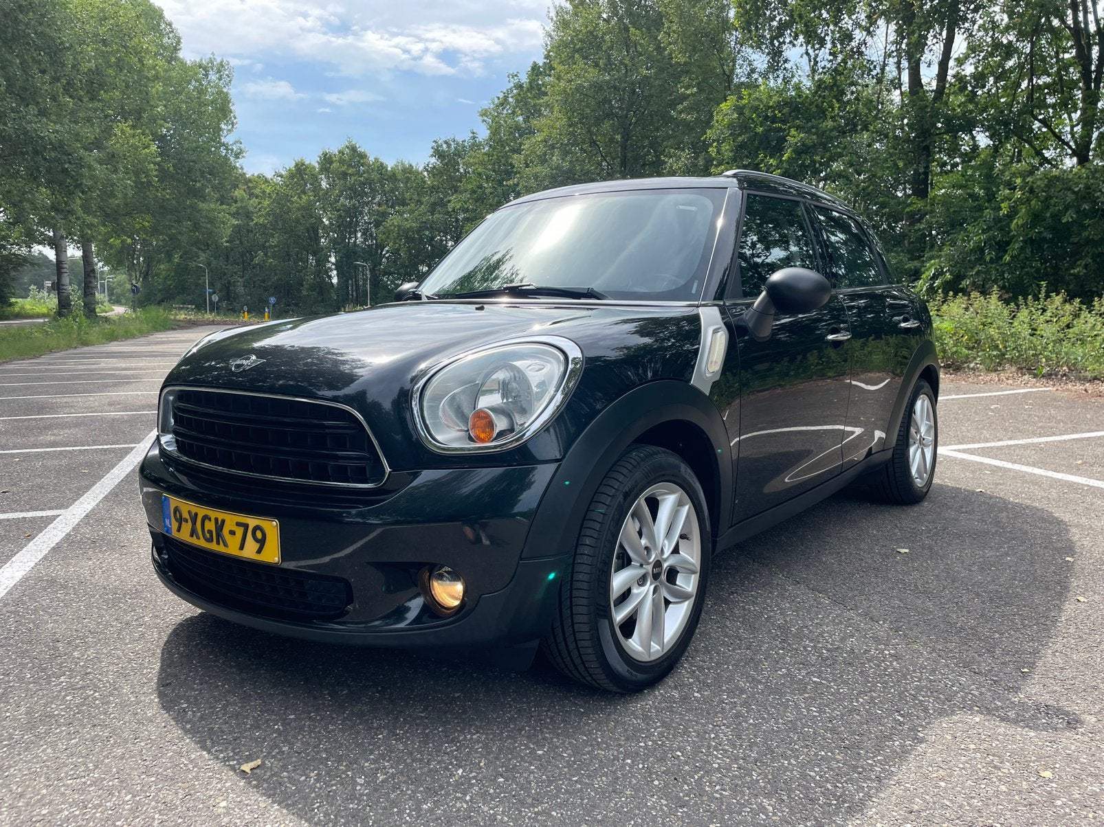 Mini Countryman 1.6 ONE 2014 Zwart nap airco carplay, Auto's, Mini, Voorwielaandrijving, Zwart, Leder en Stof, Zwart