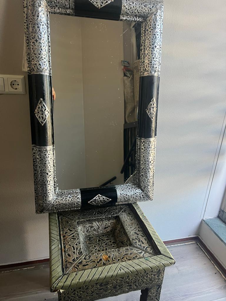 Oosterse bijzettafel en spiegel set, Minder dan 50 cm, Gebruikt, 100 tot 150 cm, Ophalen of Verzenden