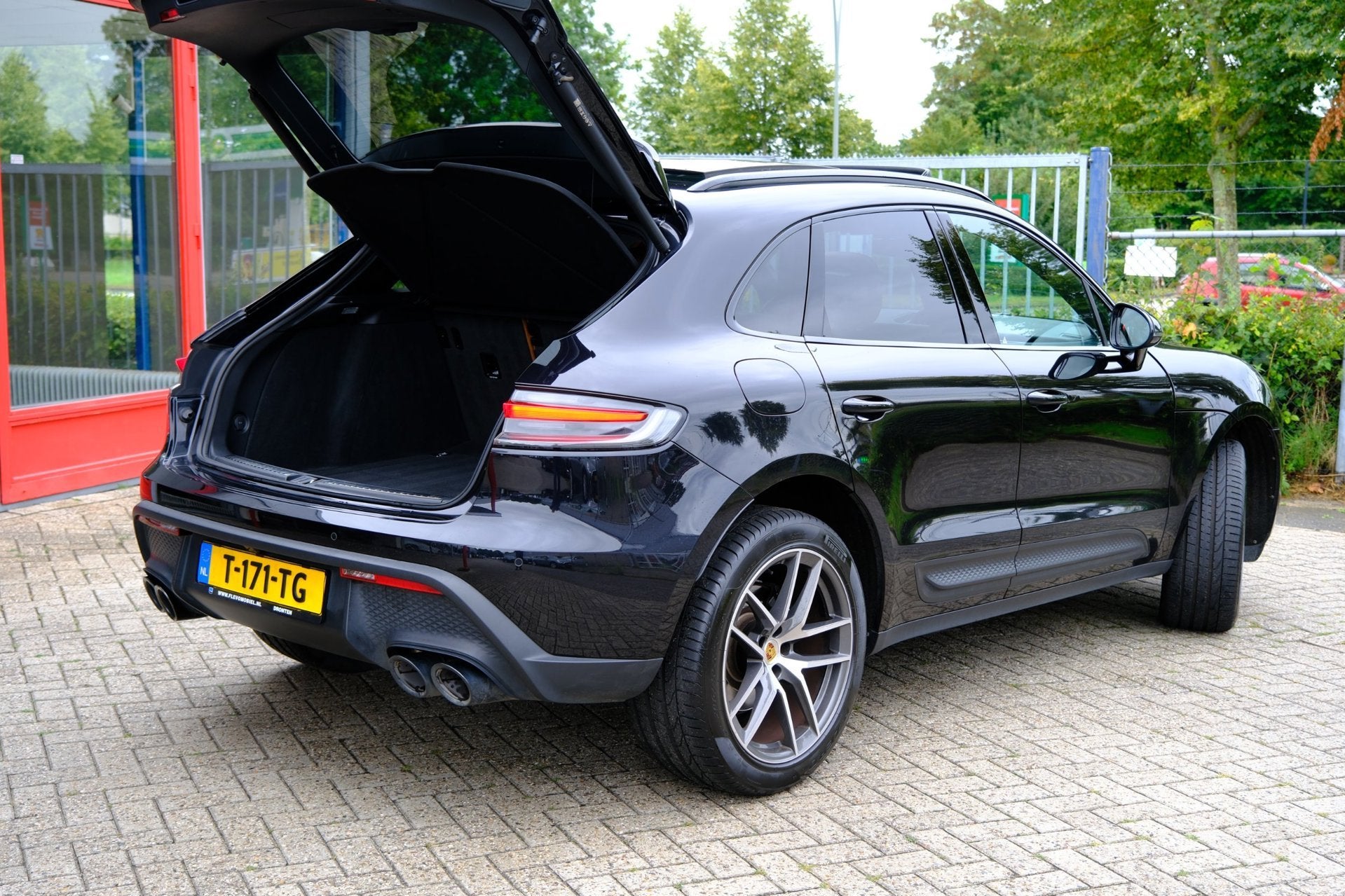 Foto 9 van Porsche Macan 2.0 AWD Aut. Pano|Leder|BOSE|Cam|20"LMV