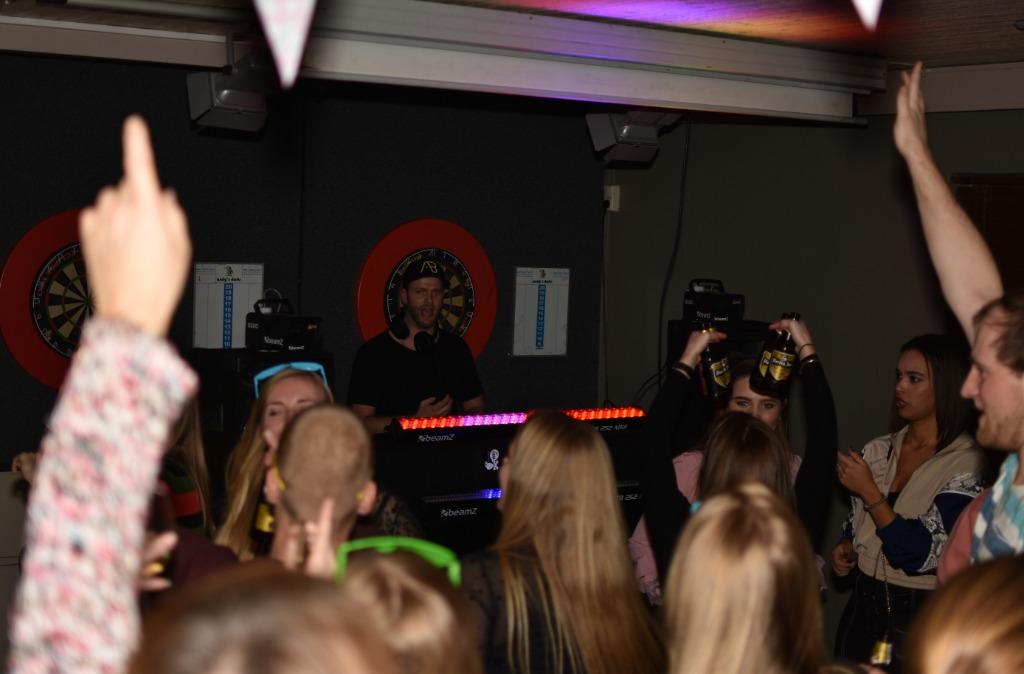 Feest-DJ, DJ boeken, Dj inhuren, DJ zoeken, Feest, Party, DJ, Solo-artiest