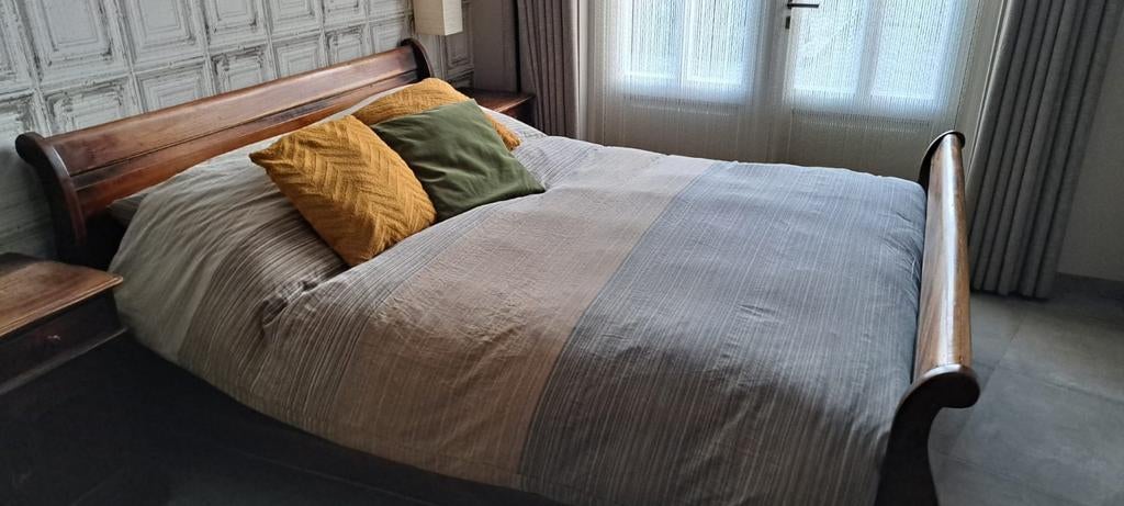 Teakhouten bed 165x220 + 2 elektrische bedbodems 80x195, Huis en Inrichting, Slaapkamer | Bedden, Ophalen, Klassiek, Tweepersoons
