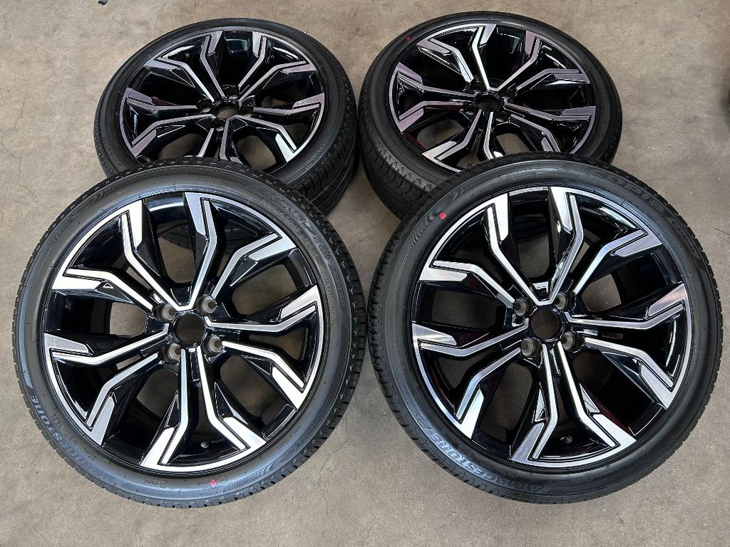 17 inch originele velgen + zomerbanden Renault Clio V, Auto-onderdelen, Banden en Velgen, Banden en Velgen, Nieuw, 17 inch, Personenwagen
