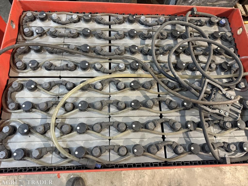 4x 80V 620ah tractie batterij accu heftruck, Zakelijke goederen, Machines en Bouw | Heftrucks en Intern transport, Van Beurden Heftrucks