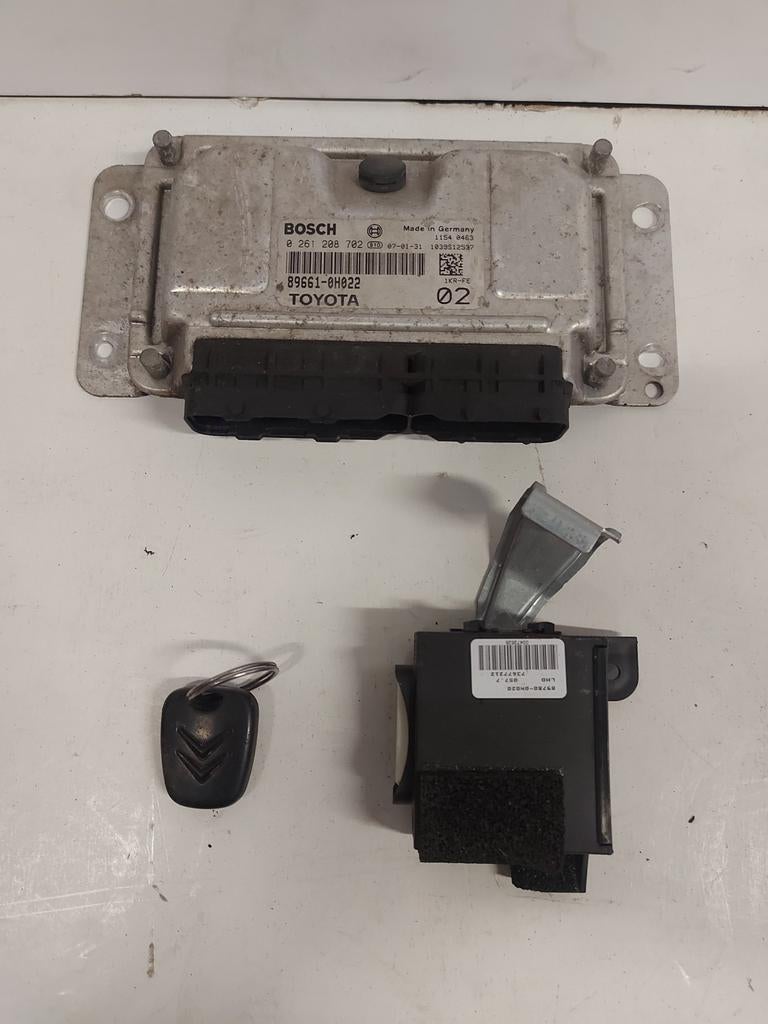Citroen C1 Peugeot 107 Toyota Aygo ECU Startset LIBACARS, Gebruikt, Citroën, Ophalen of Verzenden, Aygo