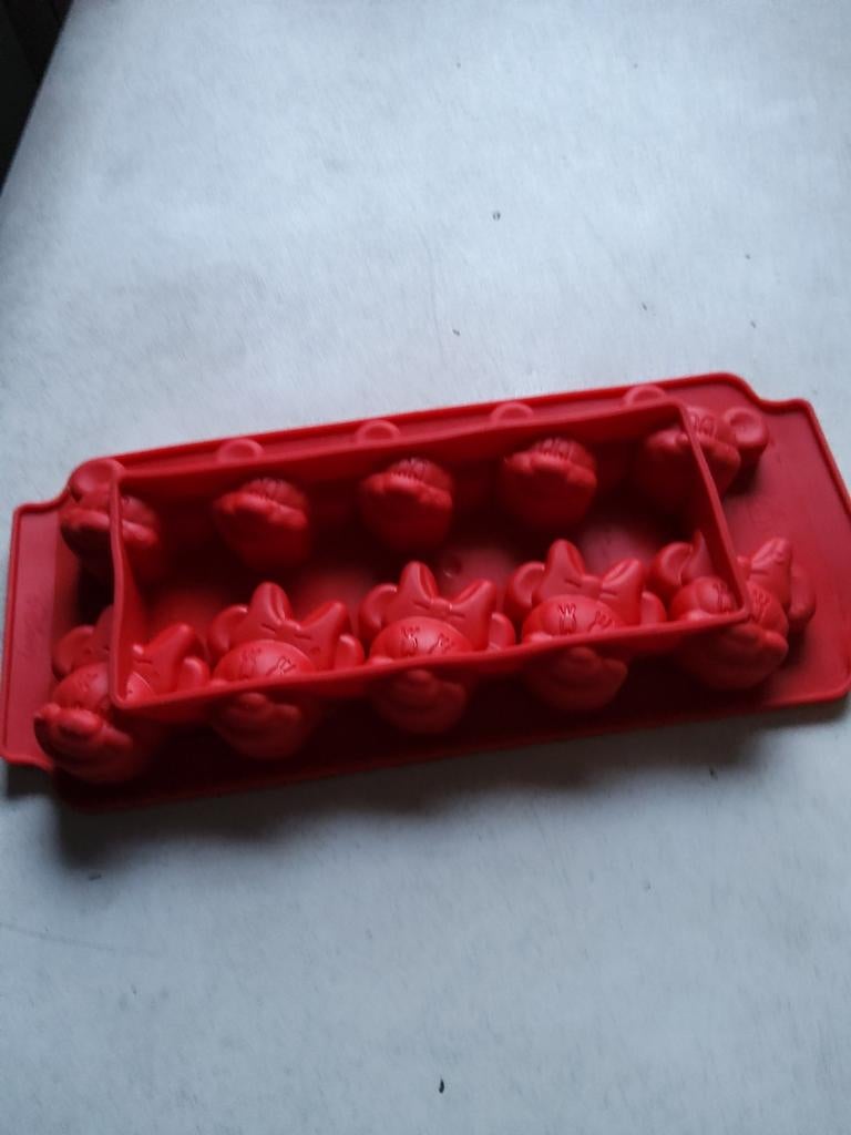 Mickey en minnie Mousse ijsblokjes vorm, Verzamelen, Ophalen of Verzenden, Mickey Mouse, Zo goed als nieuw, Overige typen