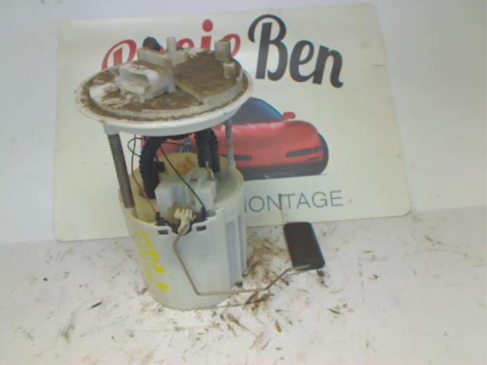 Benzinepomp van een Opel Corsa, Gebruikt, -, -, Opel