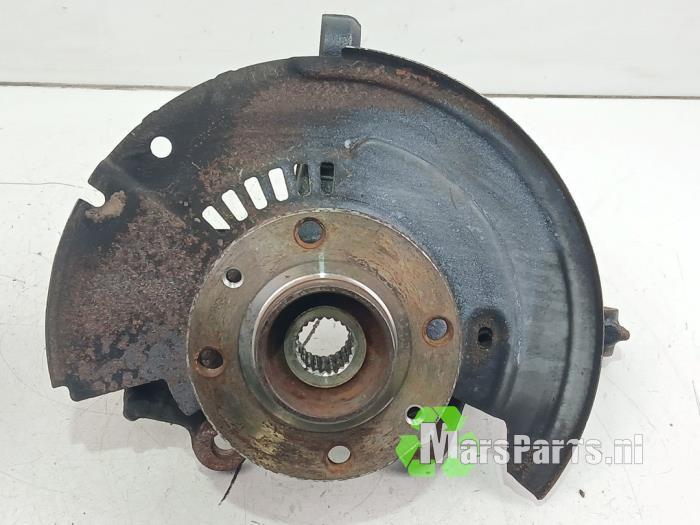 Fusee rechts-voor van een Renault Clio, Auto-onderdelen, Ophanging en Onderstel, Renault, Gebruikt, 6 maanden garantie, 12 maanden garantie