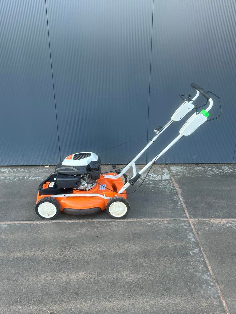 Stihl RM 4.0 RT Benzine Grasmaaier, Ophalen, Cirkelmaaier, Gebruikt, 40 t/m 49 cm