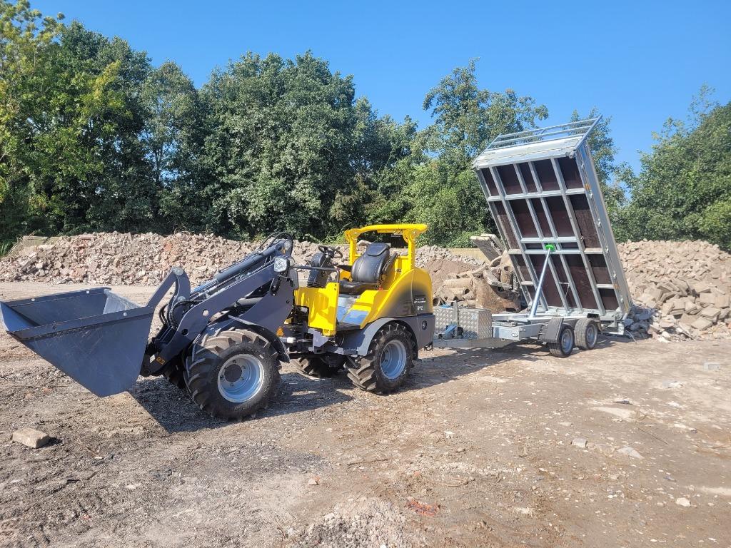 Shovel / dumper / minikraan/ minigraver huren ?