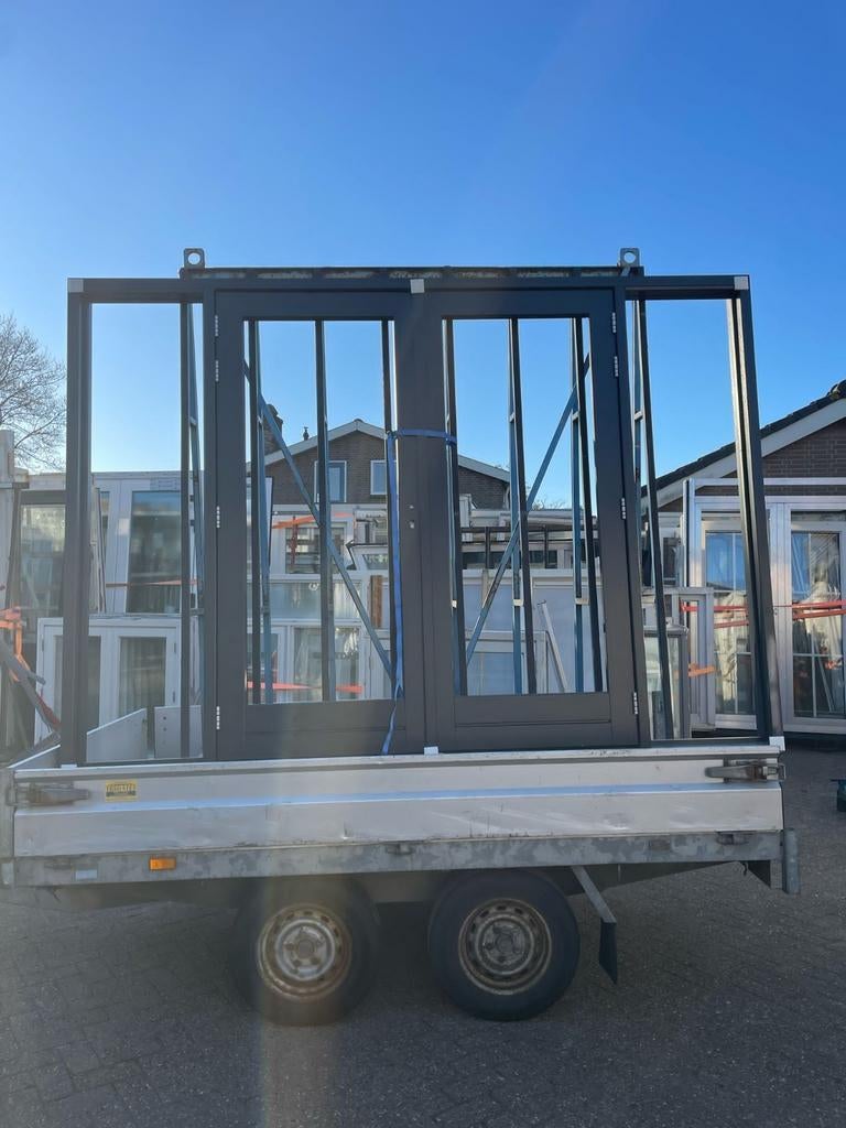 Pui met dubbele tuindeuren en zijramen, Ophalen, 120 cm of meer, Nieuw, Buitendeur