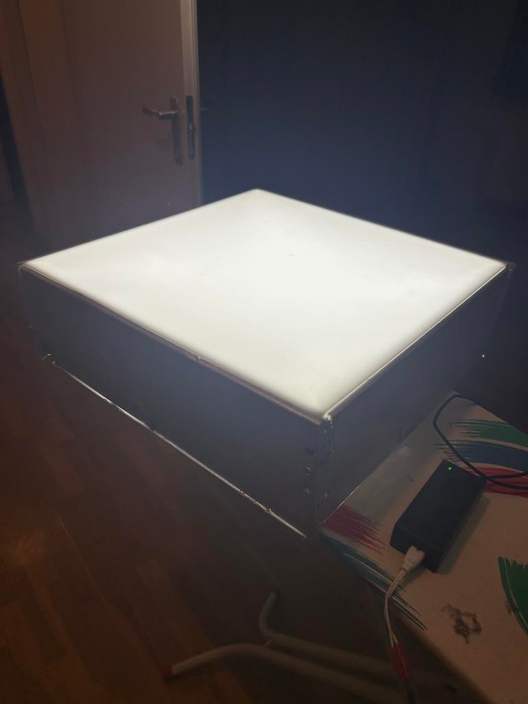 Zelfgemaakte Lichtbak Tekenen - 46x46x15 cm, Hobby en Vrije tijd, Tekenen, Ophalen, Gebruikt, Overige typen