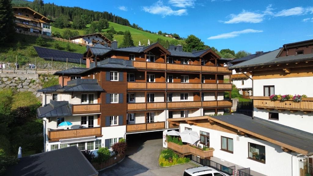 Saalbach, te huur luxe appartement, Vakantie, Vakantiehuizen | Oostenrijk, 8 personen, Salzburgerland, Dorp, Wasmachine