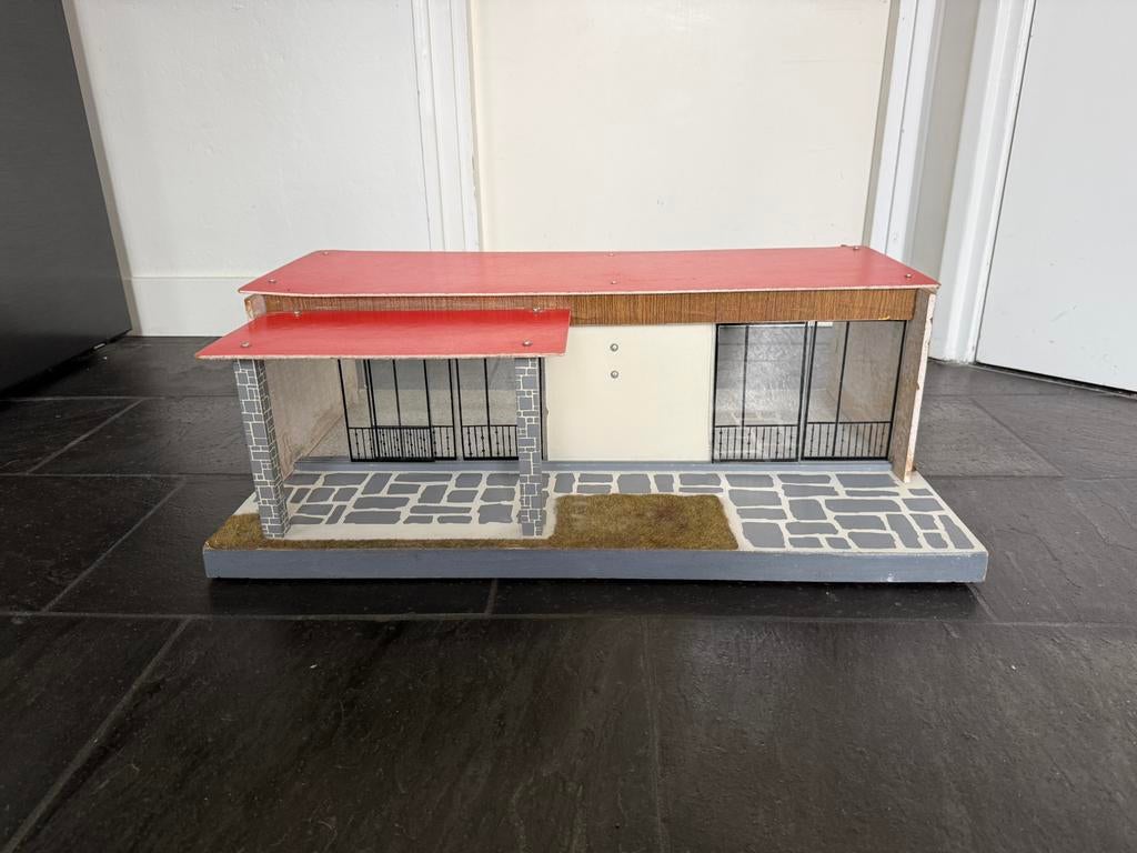 Zeldzaam vintage poppenhuis van VERO, DDR eind jaren 1960, Ophalen of Verzenden, Gebruikt, Poppenhuis