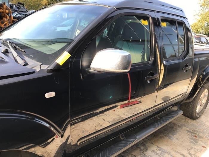 Portier 4Deurs links-voor van een Nissan Navara (GNO), Auto-onderdelen, Carrosserie en Plaatwerk, Gebruikt, Deur, Ophalen of Verzenden