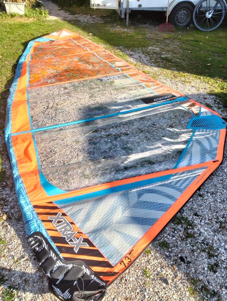 Diverse zeilen:4.5/ 4,7 / 5,3/ 5,6/5.7/6.0/ 7,3 m2, Watersport en Boten, Windsurfen, Gebruikt, Zeil, Met draagtas, Ophalen
