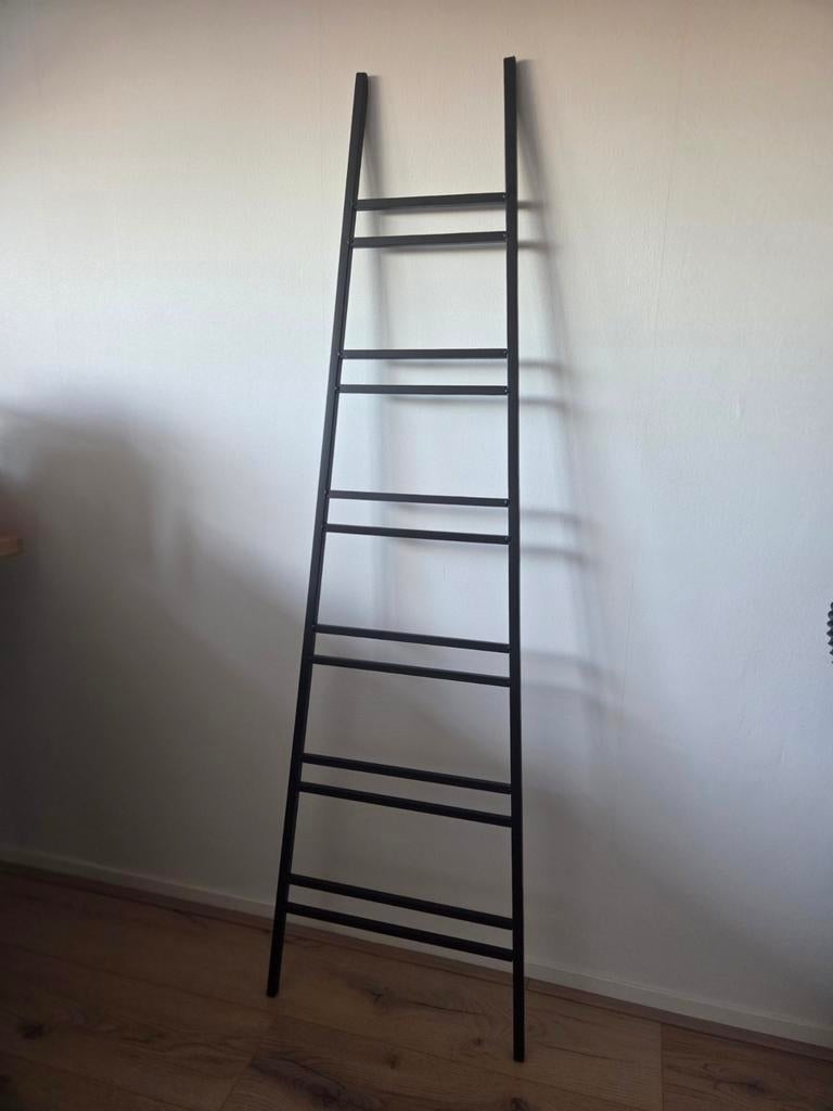 Stalen decoratieve trap, Ophalen, Zo goed als nieuw