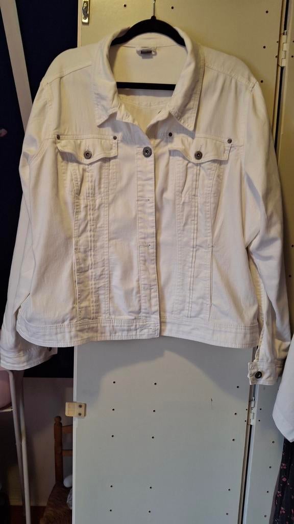 Wit katoenen spijkerjasje maat 52, Kleding | Dames, Grote Maten, Onbekend, Ophalen of Verzenden, Zo goed als nieuw, Wit
