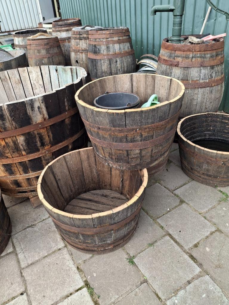bloembakken van whiskyvaten , EIKEN v.a. € 45,00 zie foto/om, Tuin en Terras, Regentonnen, 150 liter of meer, Ophalen, Gebruikt