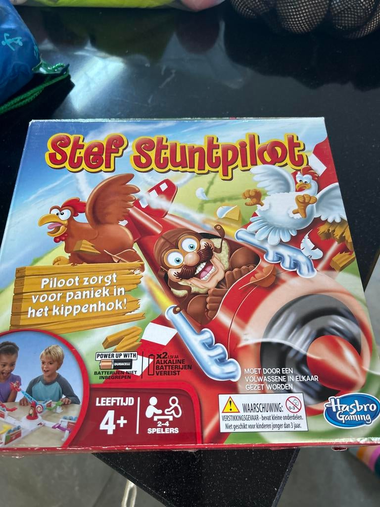 Stef Stuntpiloot - Kippenhok Paniek!, Drie of vier spelers, Ophalen of Verzenden, Zo goed als nieuw, Reisspel