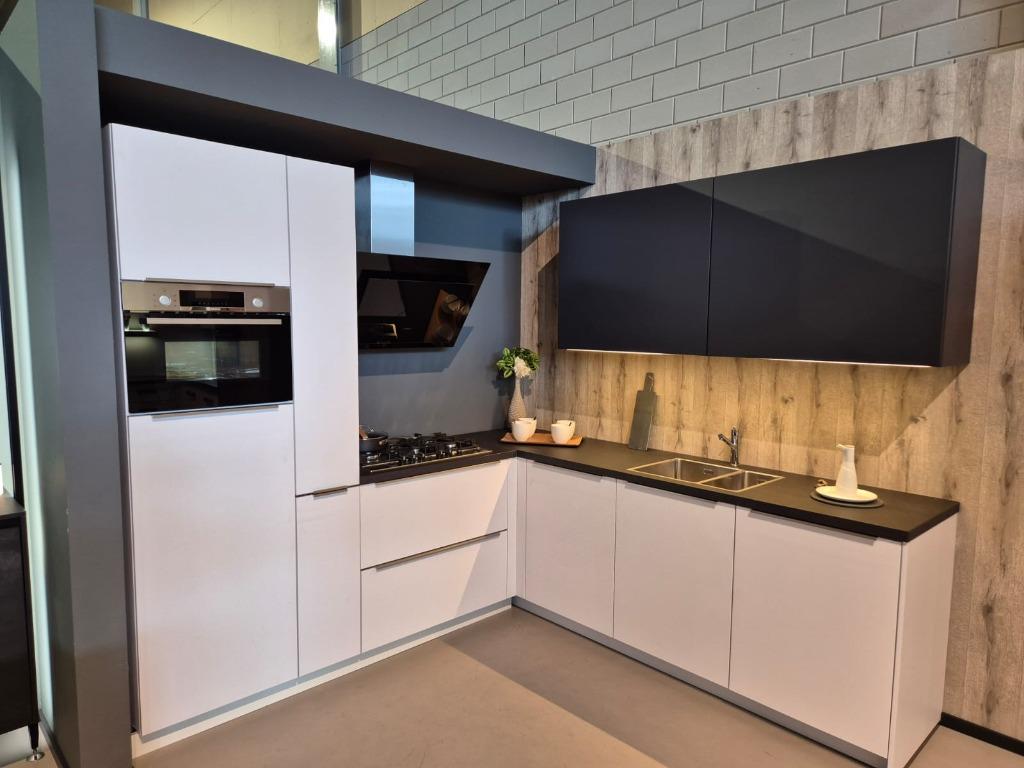 Showroom keuken incl. apparaten, Ophalen, Overige materialen, Wit, Hoekkeuken