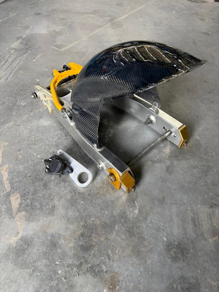 Ducati 851/888 sbk achterbrug kompleet!, Ophalen of Verzenden, Gebruikt