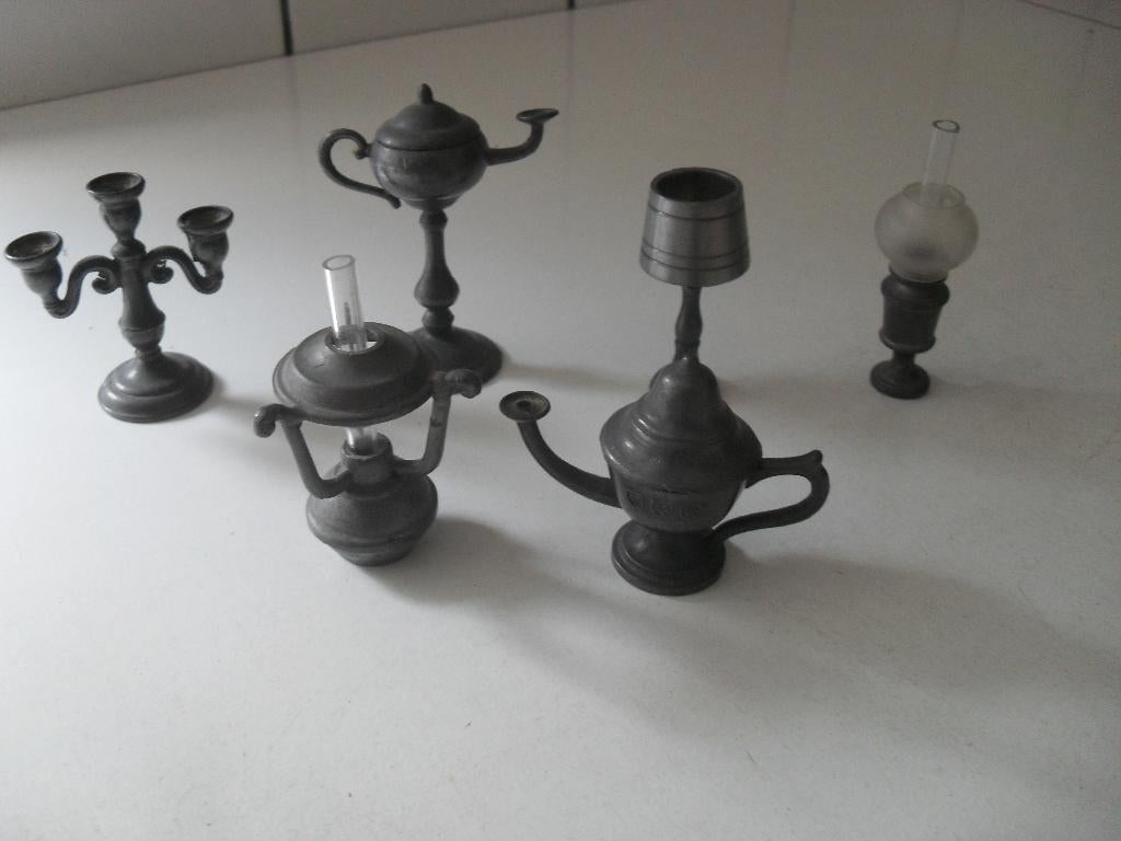 tinnen voorwerpen lampen telefoon / bel / strijkbout enz., Ophalen of Verzenden