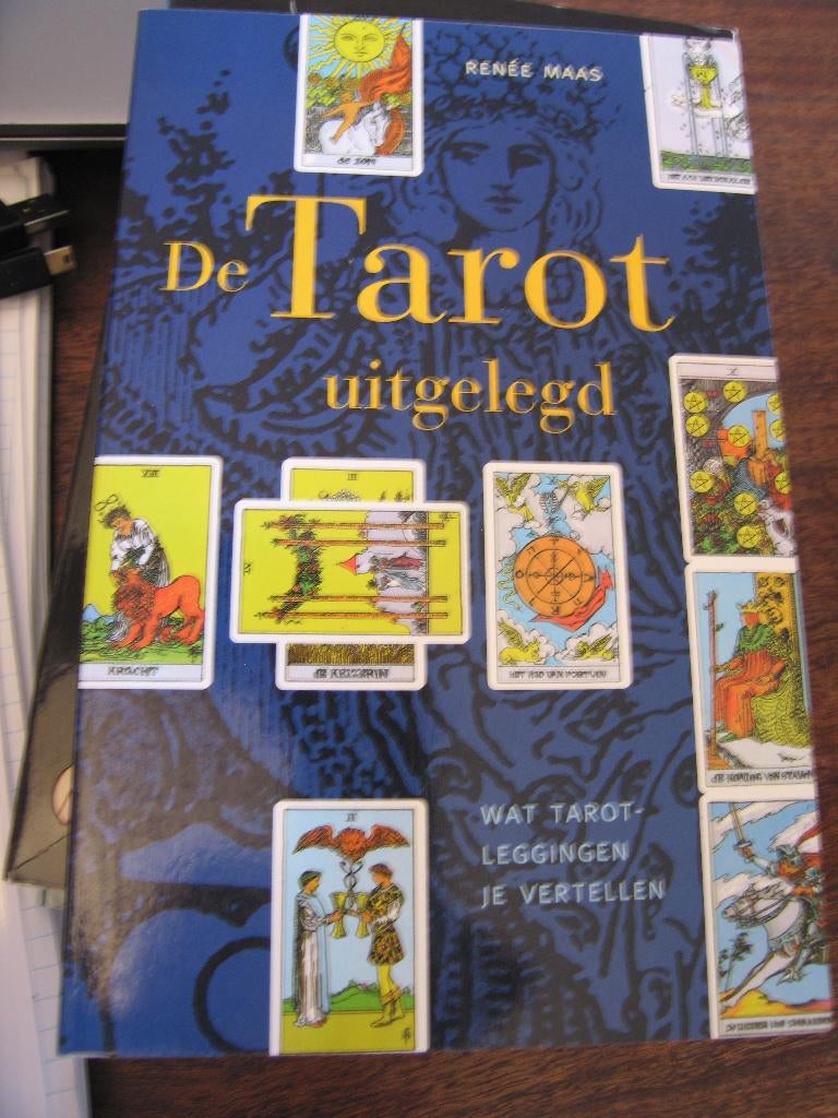 De Tarot uitgelegd, Ophalen of Verzenden, Zo goed als nieuw, Tarot of Kaarten leggen, Overige typen