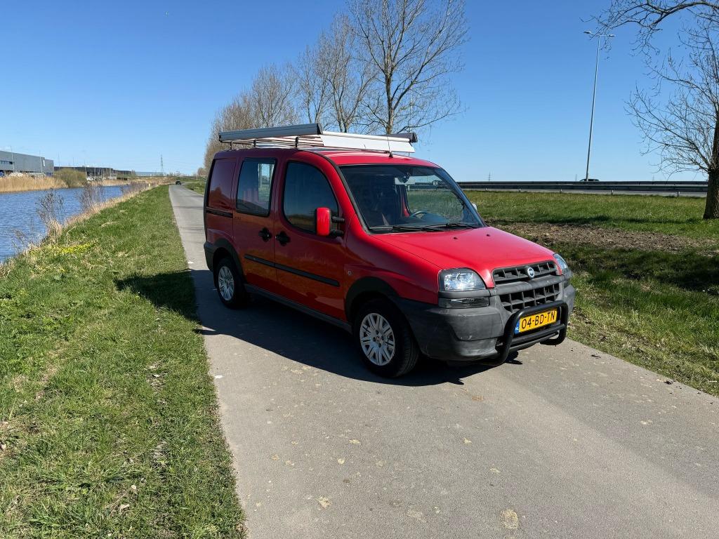 Fiat Doblo 1.9 JTD Cargo 2002 121239km(geschorst & geen apk), Auto's, Bestelauto's, Voorwielaandrijving, 4 cilinders, 100 pk, Origineel Nederlands
