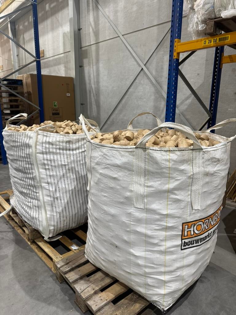Bigbag Haardhout Eiken briketten ACTIE PRIJS! 2 voor €150!, Tuin en Terras, Haardhout, Minder dan 3 m³, Ophalen, Eikenhout, Blokken