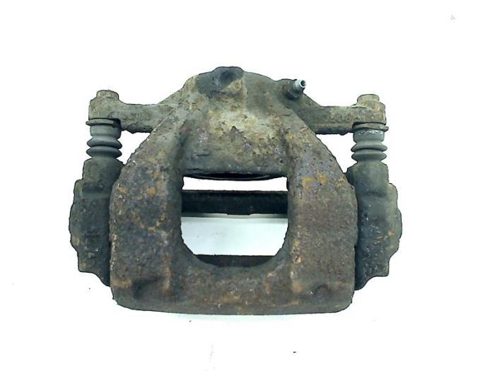 Remklauw (Tang) links-voor van een Toyota Avensis, Auto-onderdelen, Gebruikt, -, -, Ophalen of Verzenden